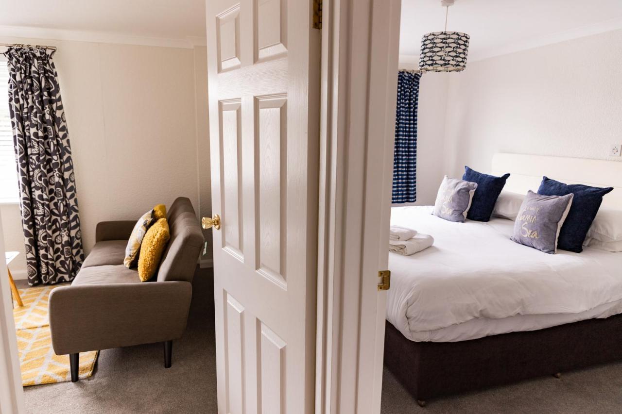 1 Chatsworth Riverscape Apartments - Riverview Apartment In Great Location With Free Parking Overlooking The Gannel Just A Short Walk From Newquays Incredible Beaches And Local Amenities New Quay Eksteriør bilde