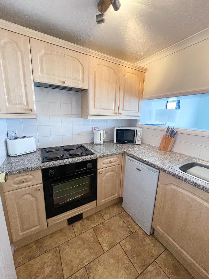 1 Chatsworth Riverscape Apartments - Riverview Apartment In Great Location With Free Parking Overlooking The Gannel Just A Short Walk From Newquays Incredible Beaches And Local Amenities New Quay Eksteriør bilde