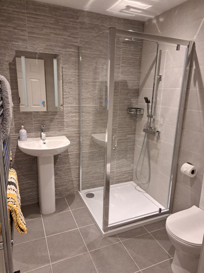 1 Chatsworth Riverscape Apartments - Riverview Apartment In Great Location With Free Parking Overlooking The Gannel Just A Short Walk From Newquays Incredible Beaches And Local Amenities New Quay Eksteriør bilde
